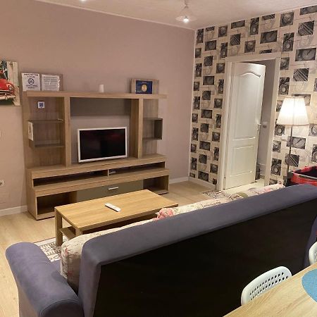 Igi Red Flat With Free Private Parking Lägenhet Cluj-Napoca Exteriör bild
