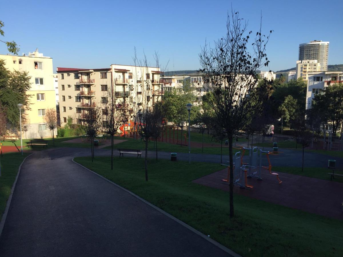 Igi Red Flat With Free Private Parking Lägenhet Cluj-Napoca Exteriör bild