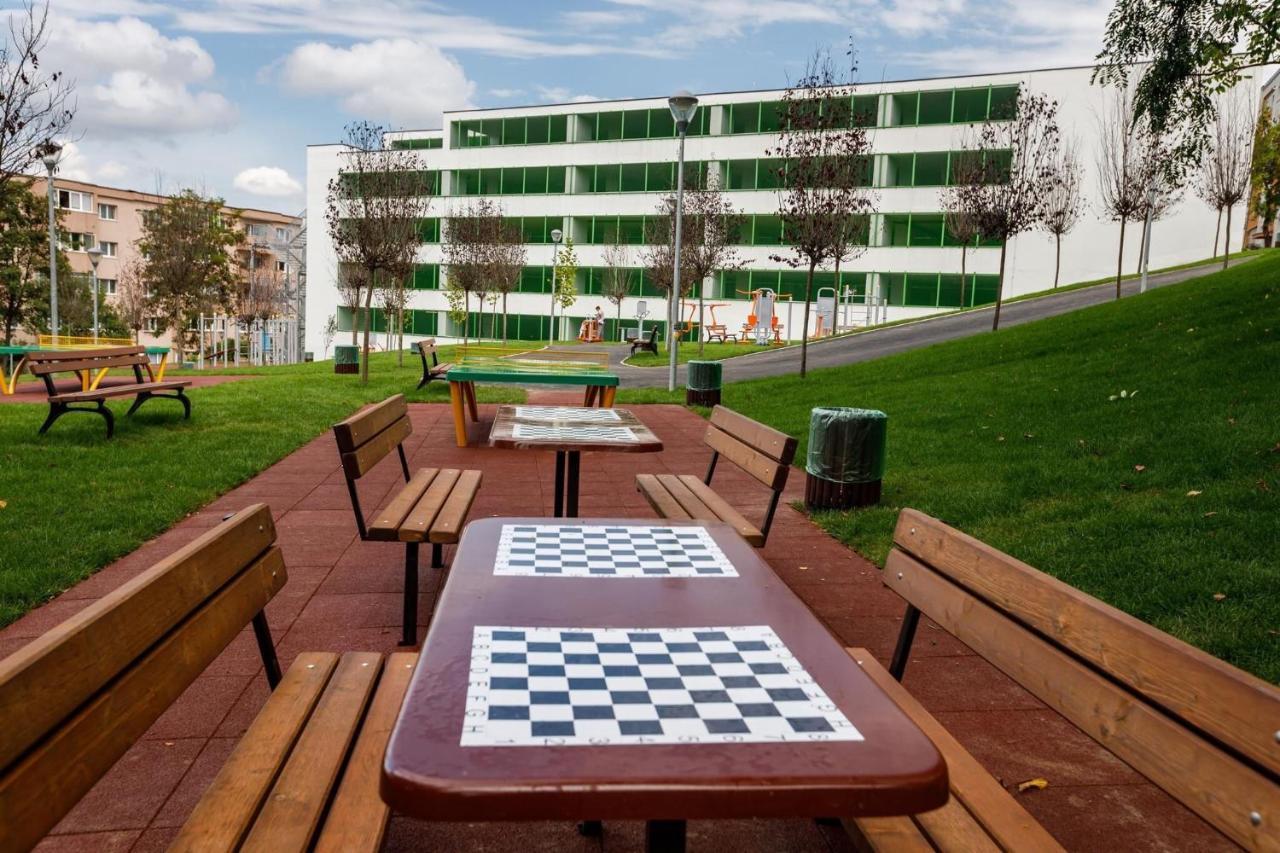 Igi Red Flat With Free Private Parking Lägenhet Cluj-Napoca Exteriör bild