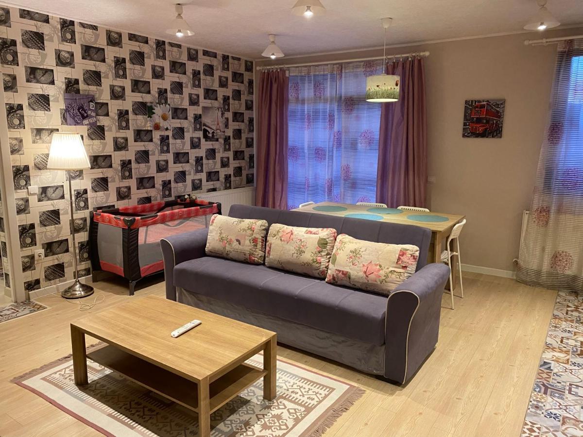 Igi Red Flat With Free Private Parking Lägenhet Cluj-Napoca Exteriör bild