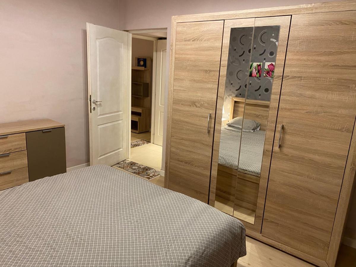 Igi Red Flat With Free Private Parking Lägenhet Cluj-Napoca Exteriör bild