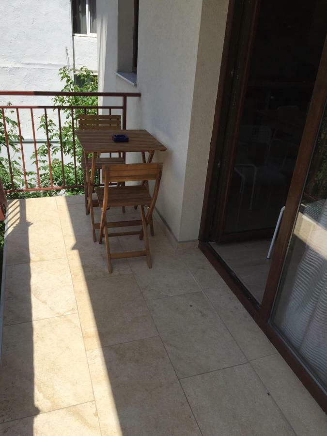 Igi Red Flat With Free Private Parking Lägenhet Cluj-Napoca Exteriör bild